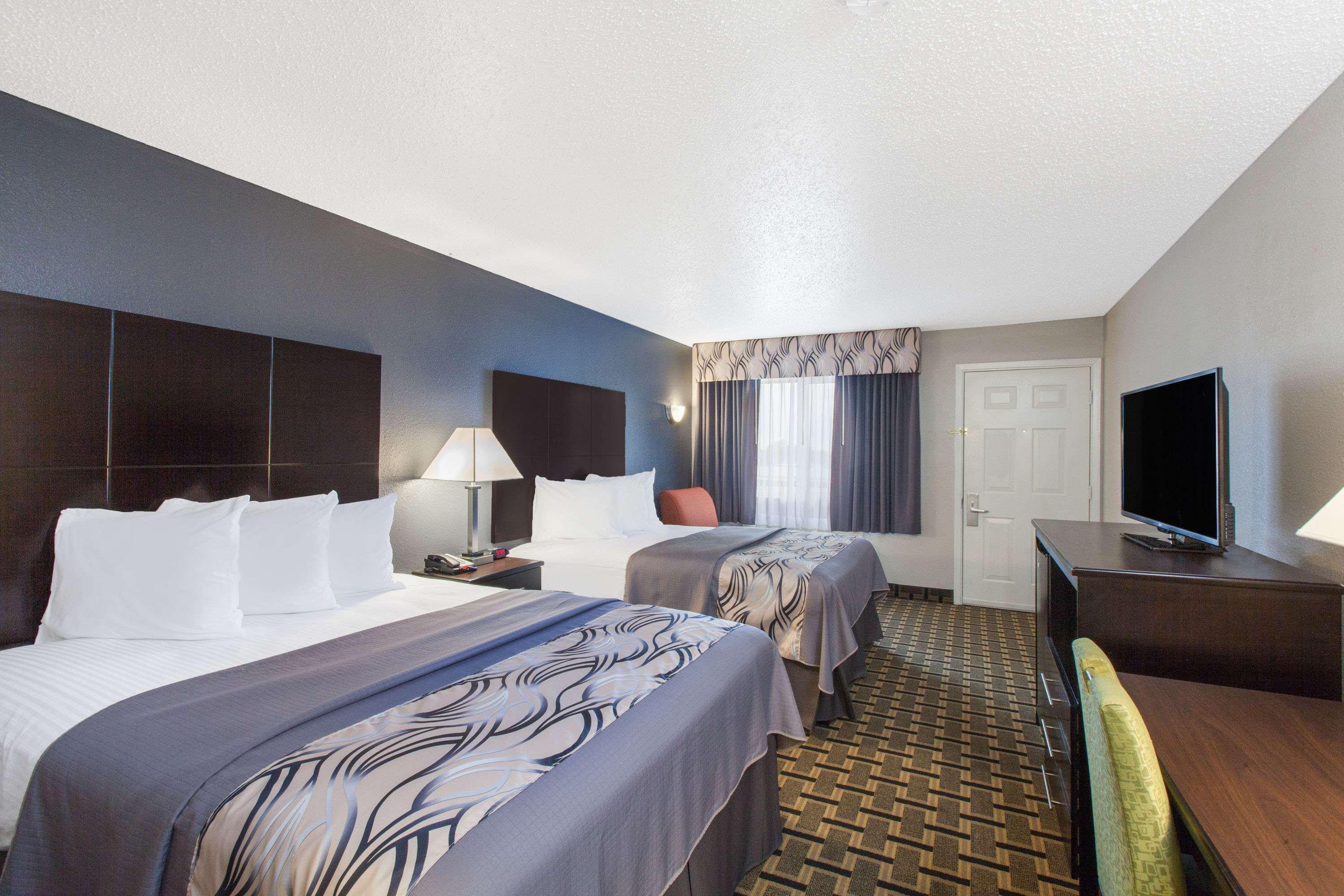 Days Inn By Wyndham Ennis Exterior photo